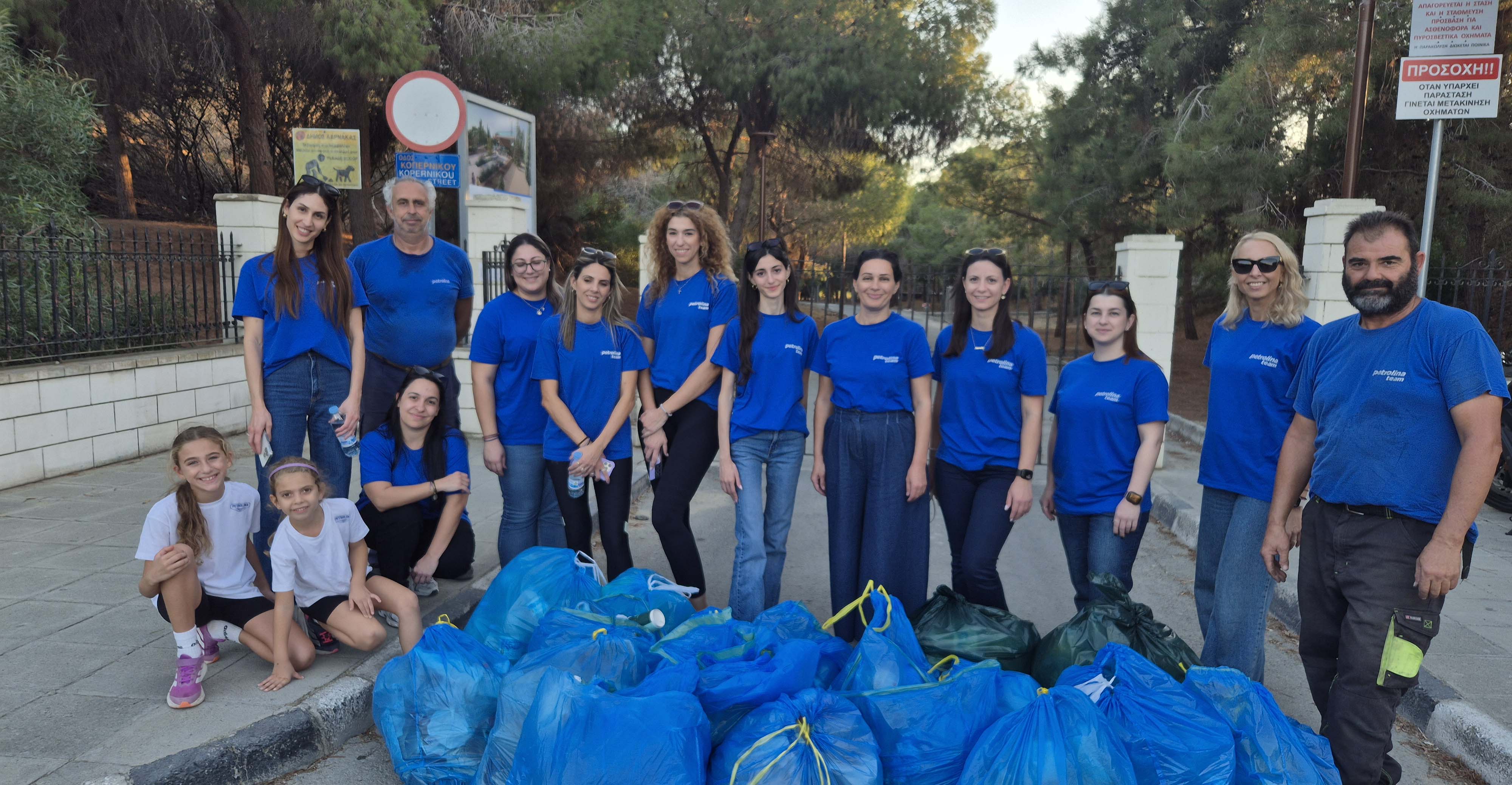 Η Πετρολίνα Πλατινένιος Χορηγός  της εκστρατείας Let’s do it! Cyprus 2025 