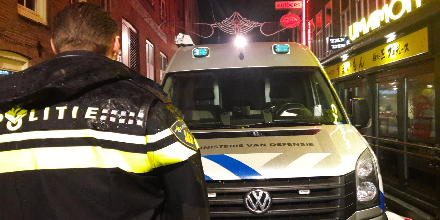 Πυροβολισμοί στο Άμστερνταμ – Ένας νεκρός, περιπολικά και ασθενοφόρα στη σκηνή