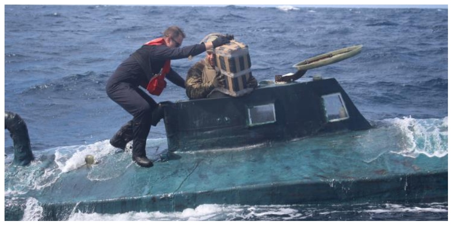 Αναχαιτίστηκε υποβρύχιο στην Ισπανία που πιστεύεται ότι μετέφερε 'ουσίες'