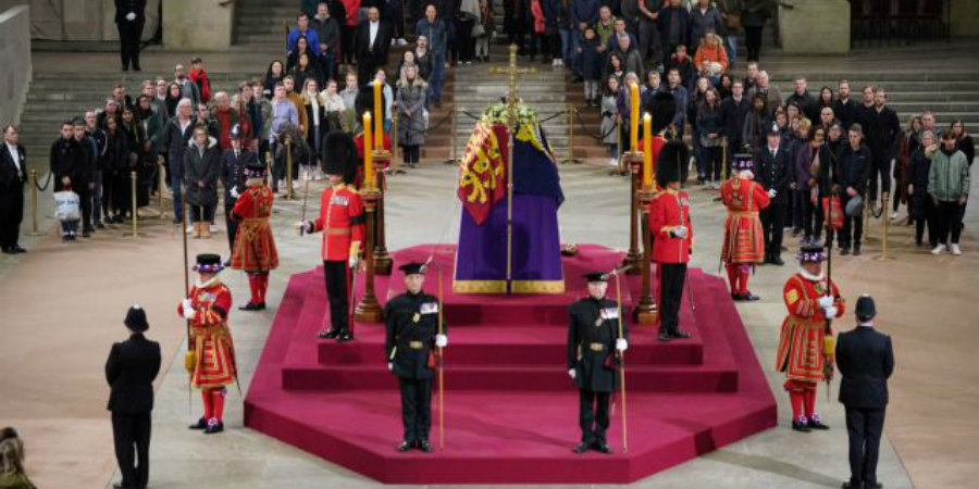 Κηδεία βασίλισσας Ελισάβετ: «Έσπασε» κάθε ρεκόρ τηλεθέασης του BBC