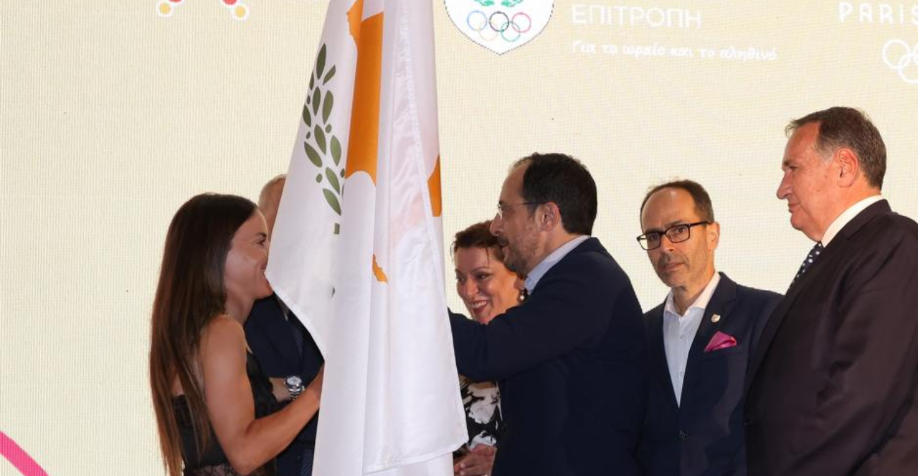 ΠτΔ: Παρέδωσε τη σημαία της Κύπρου στην Ολυμπιακή Ομάδα