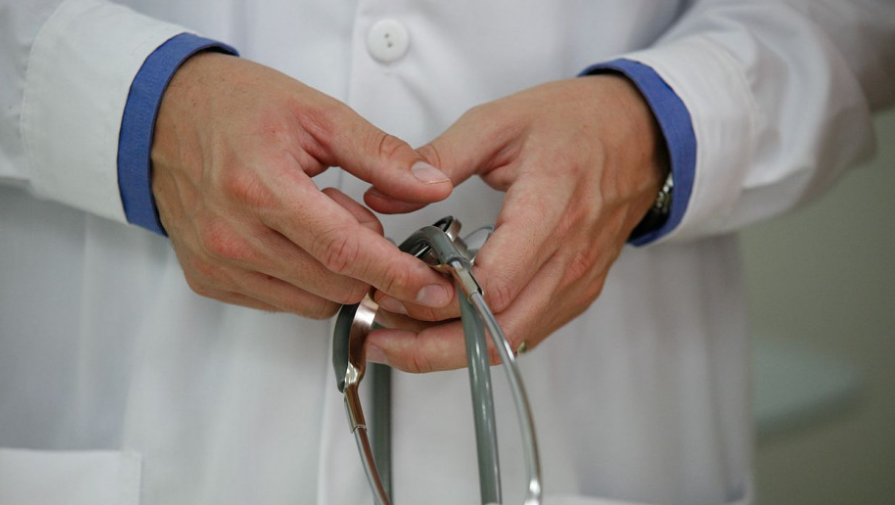 Σοβαρή καταγγελία για ιατρικό λάθος: Χορηγήθηκε πενικιλίνη σε ασθενή με αλλεργία - Ήταν τέσσερις ώρες σε αναμονή