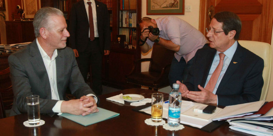 Αναστασιάδης καλεί Σιζόπουλο μετά το ναυάγιο του προϋπολογισμού