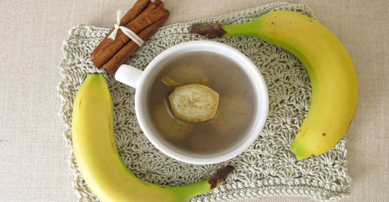 Τσάι μπανάνας: Τα οφέλη για την υγεία και πώς να το φτιάξετε