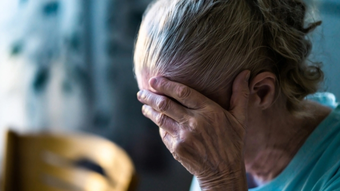 Φρίκη στη Χαλκίδα: Κόρη βασάνισε μαζί με τον σύντροφό της την 70χρονη μητέρα της