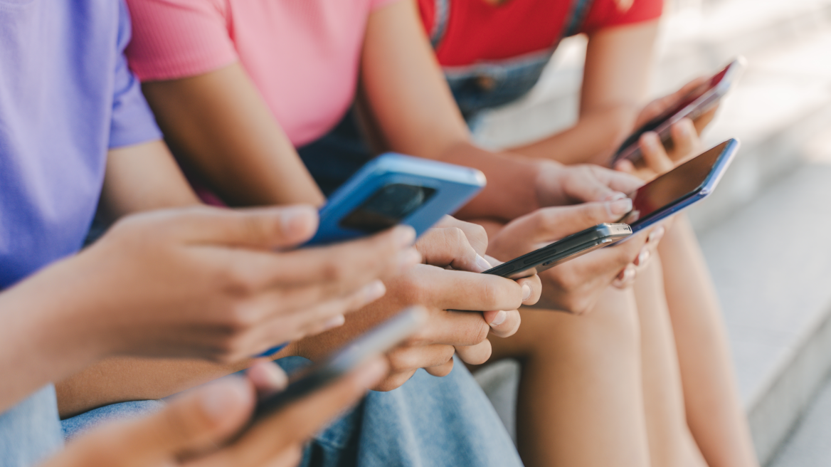 Η Ευρωπαϊκή Επιτροπή κατηγορεί το TikTok ότι δεν προστατεύει επαρκώς τους ανήλικους χρήστες