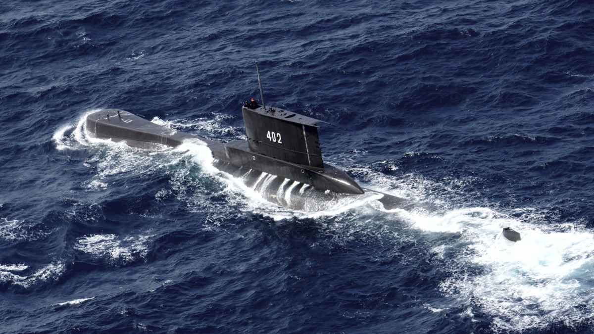 ΙΝΔΟΝΗΣΙΑ: Κορυφώνεται η αγωνία για το υποβρύχιο με τους 53 ναυτικούς που αγνοείται- Τελειώνει αύριο θεωρητικά το οξυγόνο
