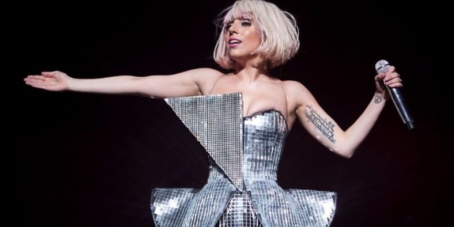 Lady Gaga – Τα έβγαλε... όλα στη φόρα με ένα σούπερ σέξι μπικίνι – Αποκάλεσε τα οπίσθιά της «ροδάκινο» - ΦΩΤΟΓΡΑΦΙΑ