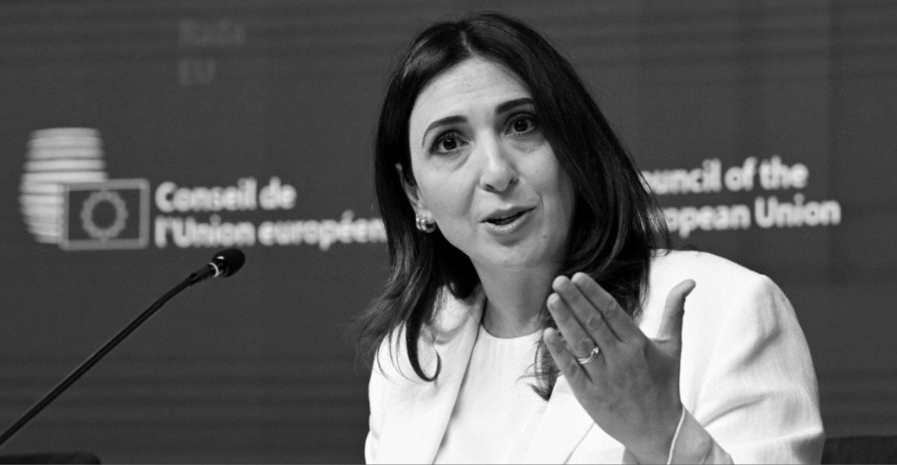 Πολιτικό «κραχ» για το Υφ. Ευρωπαϊκών Υποθέσεων: Μετωπική σύγκρουση Κυβέρνησης - Αντιπολίτευσης με φόντο το «μπλόκο» στη Ραουνά