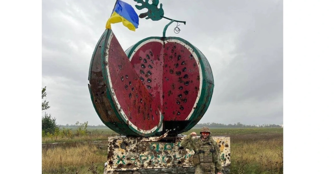 Πόλεμος στην Ουκρανία: Το καρπούζι της Χερσώνας γίνεται... σύμβολο ελπίδας