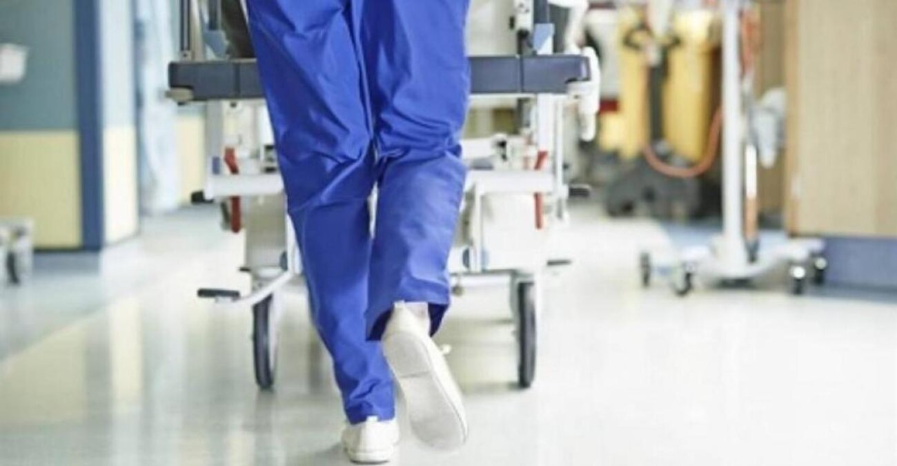 «Βλέπουν» πιθανά πειθαρχικά παραπτώματα κατά τριών νοσηλευτών για τον ασθενή που έμεινε κλεισμένος σε αποθήκη θαλάμου