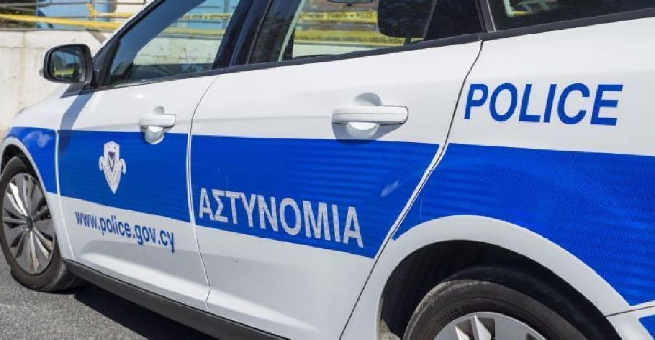 Επιτέθηκε σε αστυνομικούς ο 43χρονος: Βρήκαν στην κατοχή του όπλο και χιλιάδες ευρώ