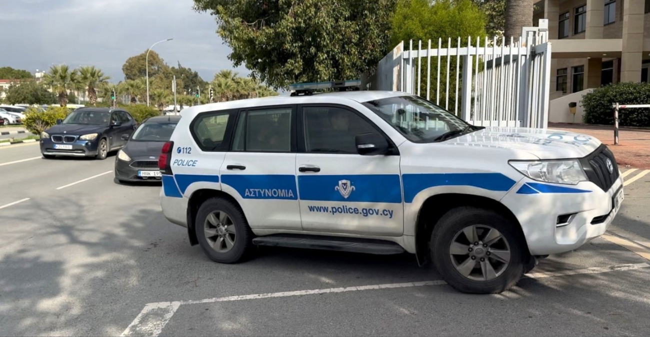 Δεν εμφανίστηκε στο Κακουργιοδικείο και τον ψάχνουν - Στη δημοσιότητα η φωτογραφία του 32χρονου καταζητούμενου