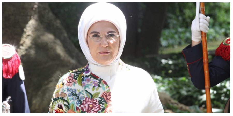 Θρασύτατη δήλωση της Εμινέ Ερντογάν: Μειώστε τις μερίδες του φαγητού σας