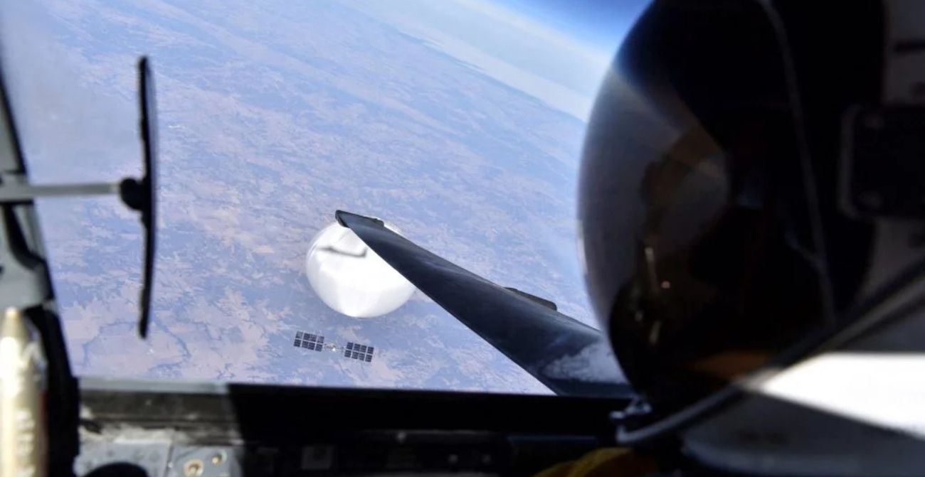 HΠΑ: Στο φως η selfie που τράβηξε ο πιλότος με το κινεζικό μπαλόνι κατασκοπείας