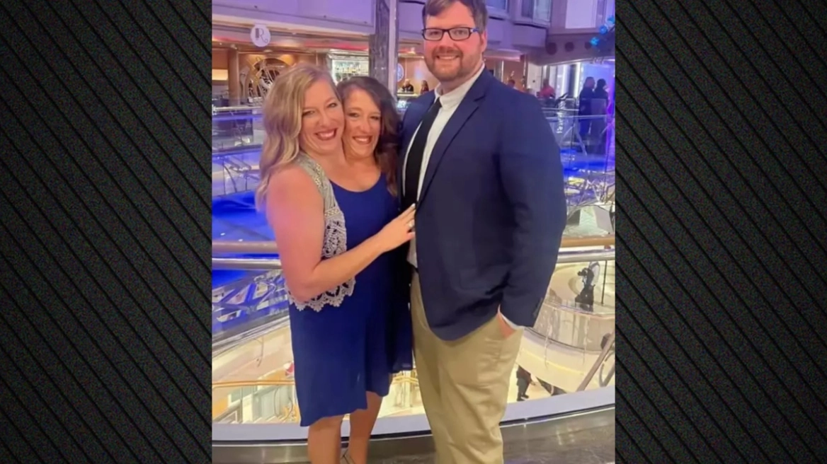 Σιαμαίες από γνωστό ριάλιτι στις ΗΠΑ εμφανίστηκαν με βρέφος