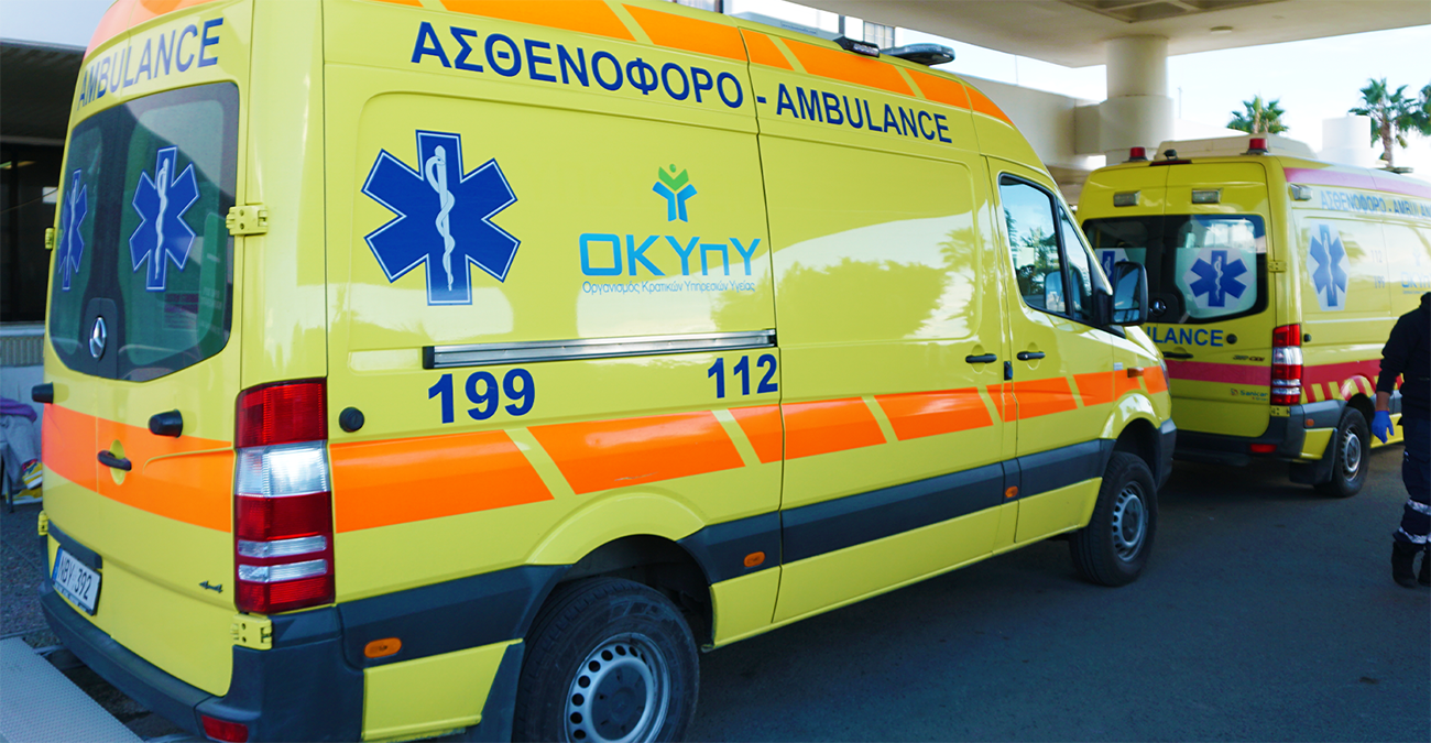 Ατύχημα σε χωράφι: Ηλικιωμένος εγκλωβίστηκε μετά από ανατροπή γεωργικού ελκυστήρα - Μεταφέρθηκε στο Νοσοκομείο