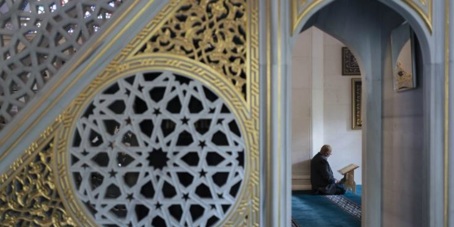 Επίθεση με μαχαίρι σε τέμενος του Λονδίνου
