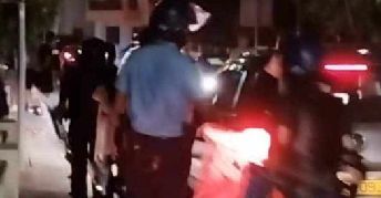 Ο απολογισμός των επεισοδίων: Σε «εμπόλεμη ζώνη» μετατράπηκαν οι δρόμοι της Χλώρακας - Συλλήψεις και τραυματισμοί 