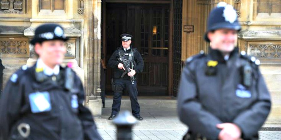 Νεκρός αστυνομικός στο Λονδίνο από πυρά συλληφθέντος σε κέντρο κράτησης 