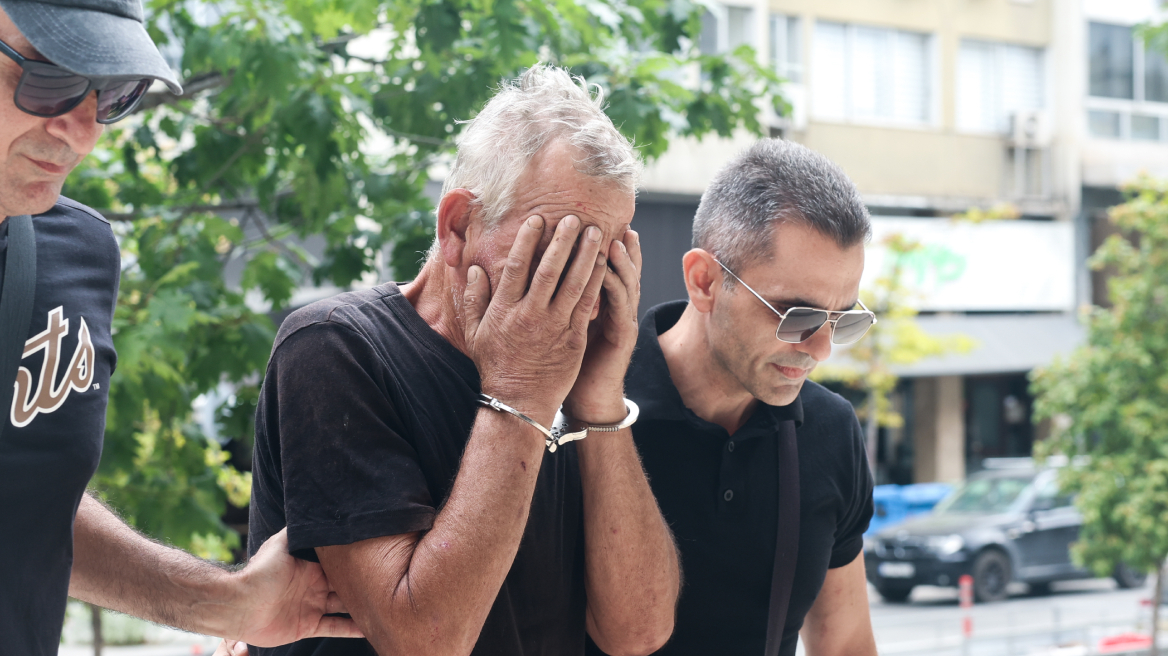 Προφυλακιστέος ο 59χρονος που είχε βάλει έξι φωτιές στην Θεσσαλονίκη: Ημουν πιεσμένος από τη δουλειά μου, ισχυρίστηκε
