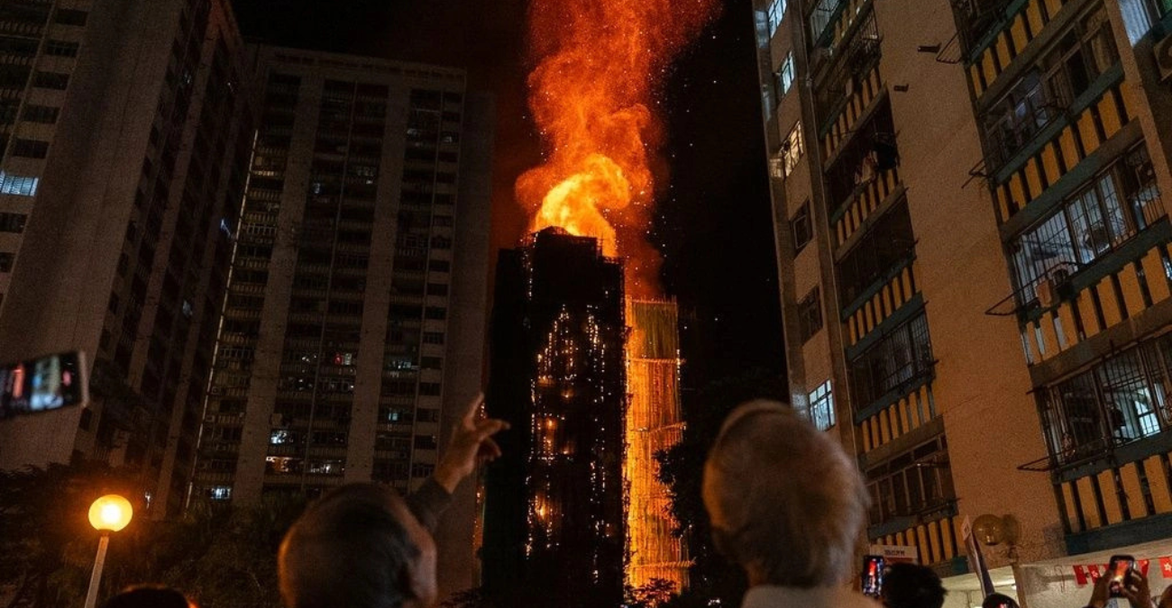 Χονγκ Κονγκ: Στους 36 οι νεκροί από τη φωτιά σε ουρανοξύστη - Εκατοντάδες τραυματίες και αγνοούμενοι