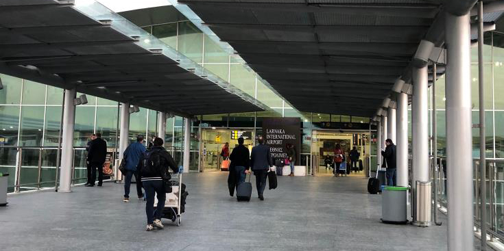 Πέντε σχεδόν χιλιάδες επιβάτες κάνουν καθημερινά PCR στα αεροδρόμια της Κύπρου