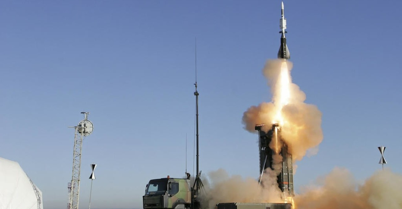 Νέα όπλα στην Ουκρανία: Ιταλία και Γαλλία παρήγγειλαν 700 πυραύλους για σύστημα αεράμυνας - Τρεις νεκροί από ρωσικό πλήγμα