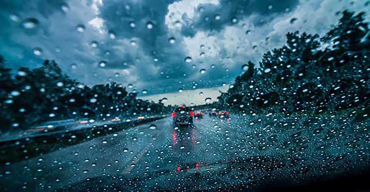 Έντονες βροχοπτώσεις στον αυτοκινητόδρομο Λευκωσίας-Λεμεσού 