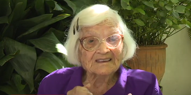 ΕΛΛΑΔΑ: Γιαγιά 109 ετών και το μυστικό μακροζωϊας - BINTEO