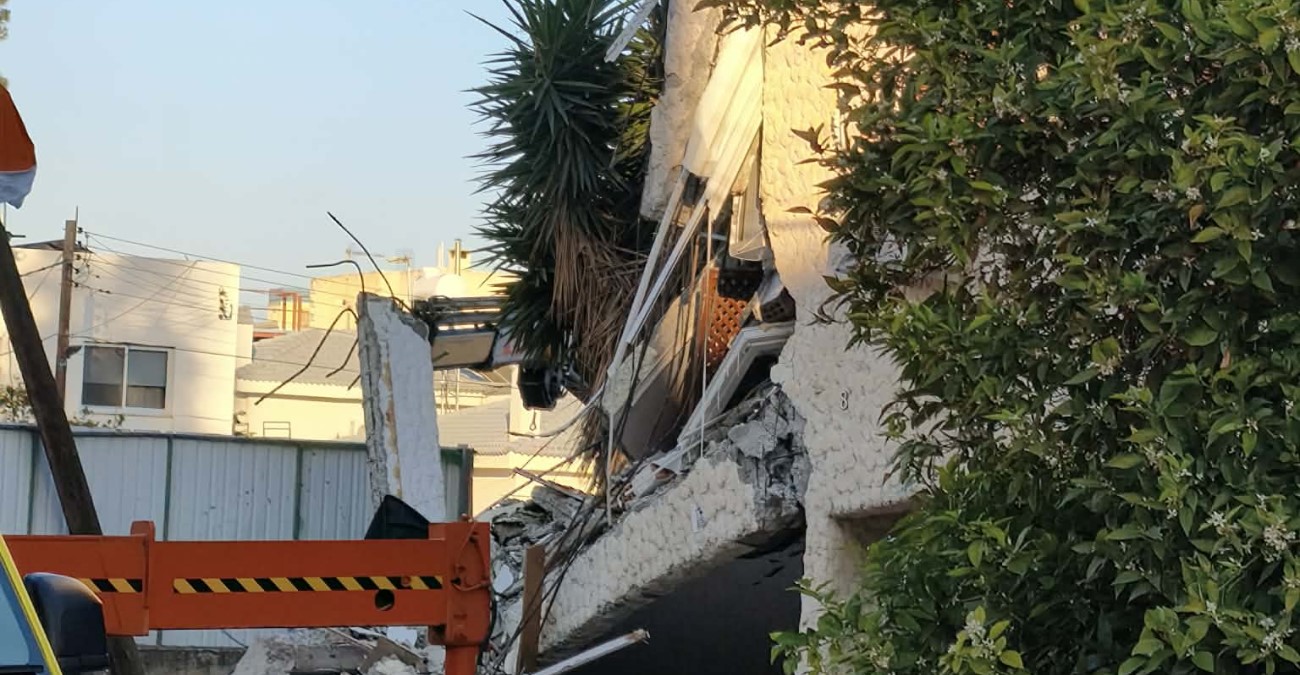 Κατάρρευση κτιρίου: Σε κατάσταση πανικού δύο γυναίκες που τρέχουν να σωθούν - Νέο σοκαριστικό βίντεο