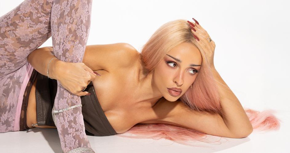 Η Ελένη Φουρέιρα έβαλε την Κύπρο στην καλοκαιρινή της περιοδεία - Πότε φθάνει στο νησί μας