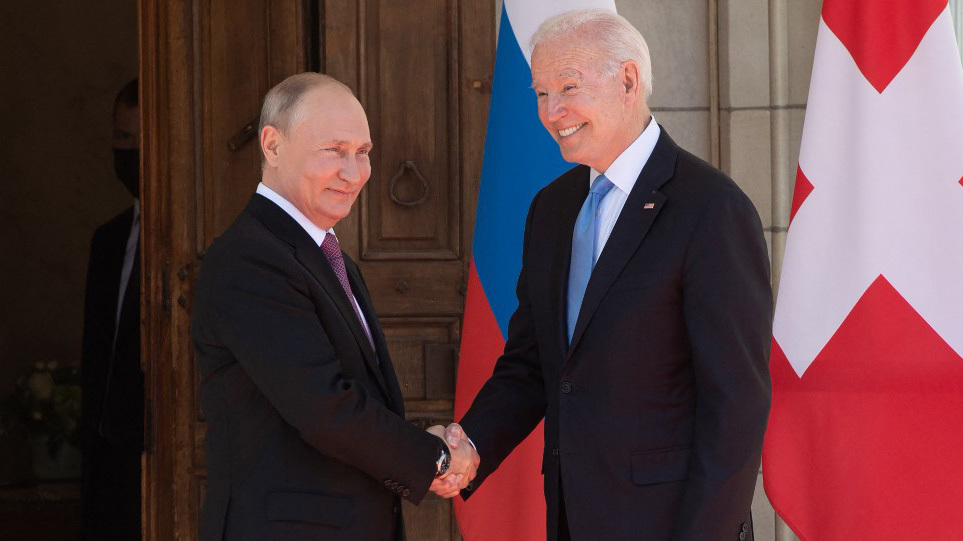 Ξεκίνησε το τετ-α-τετ Μπάιντεν - Πούτιν: «Ελπίζουμε σε παραγωγικές συζητήσεις»