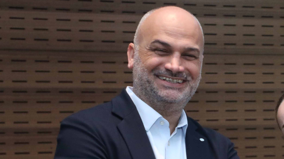 Λιγοστεύουν οι πονοκέφαλοι για Θύμιο…