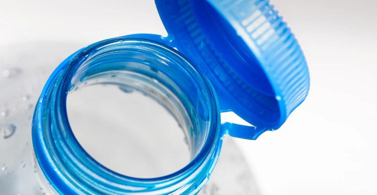 Το κόλπο με τα νέα καπάκια στα πλαστικά μπουκάλια νερού που έγινε viral στο Tik Tok