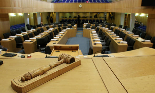 ΒΟΥΛΗ: Η Ολομέλεια ενέκρινε κανονισμούς για τον Γ. Διευθυντή στο ΥΦΥΠ. Ναυτιλίας