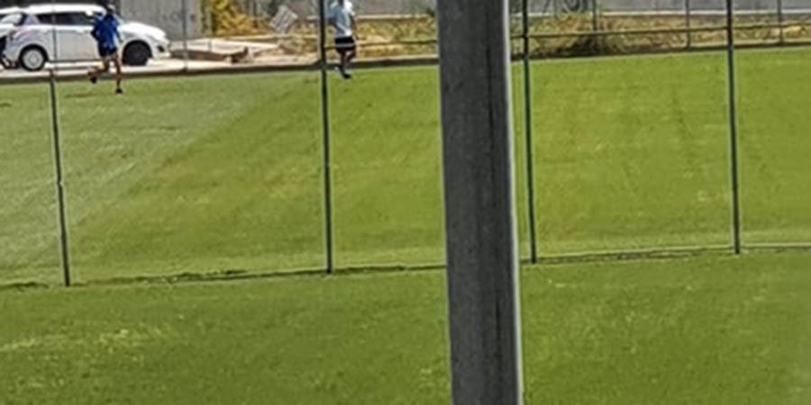 Ποδοσφαιριστές ομάδας α΄ κατηγορίας γυμνάζονται σε προπονητικό κέντρο -Φωτογραφίες δεν αφήνουν αμφιβολία