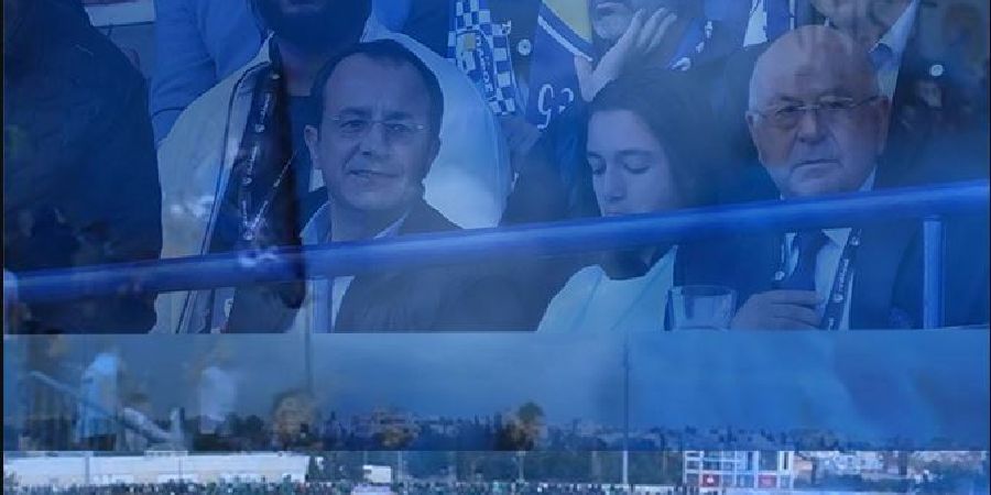 Πάφος FC-Ομόνοια: Κροτίδες και καπνογόνα μπροστά στον... Πρόεδρο της Δημοκρατίας - Βίντεο