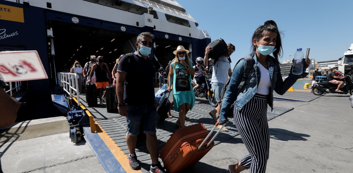 Ελλάδα - Μετακινήσεις στα νησιά: Μόνο με Green Pass από τις 5 Ιουλίου