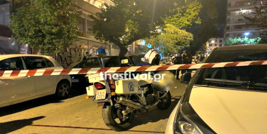 ΕΛΛΑΔΑ - ΤΡΑΓΩΔΙΑ: Άνδρας μπήκε αιμόφυρτος σε εστιατόριο, άρπαξε ένα μαχαίρι και σκότωσε νεαρό -ΒΙΝΤΕΟ