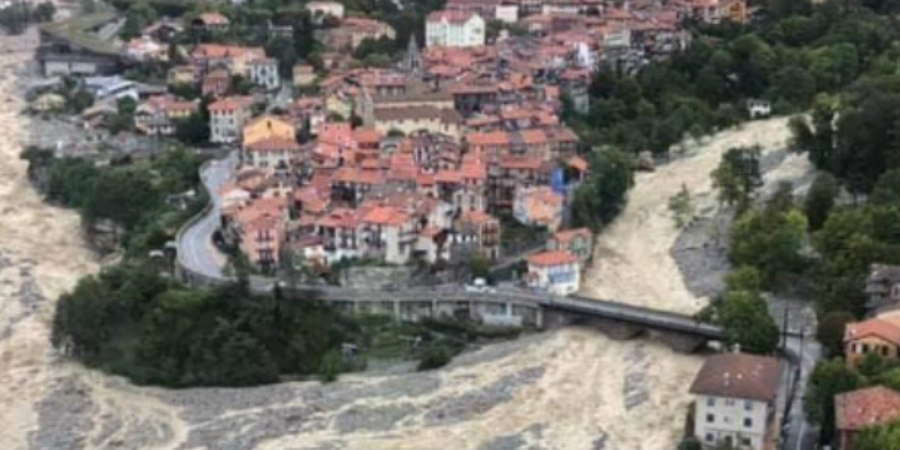 Αλπεις: Δύο νεκροί και δεκάδες αγνοούμενοι από καταστροφικές πλημμύρες