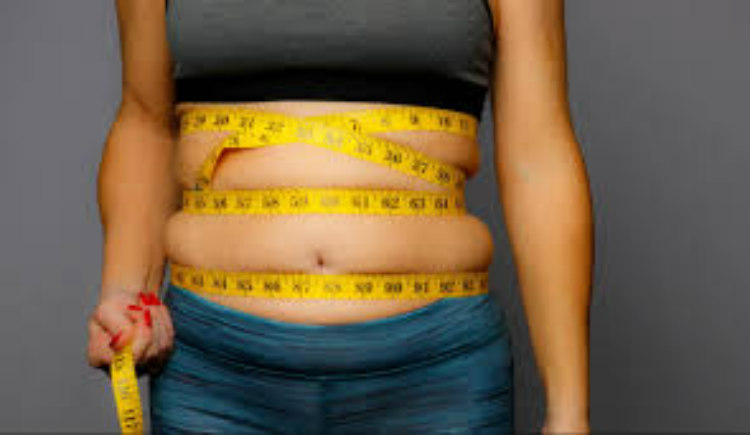 Λίπος στην κοιλιά: 5 λόγοι που δεν φεύγει όση γυμναστική κι αν κάνεις