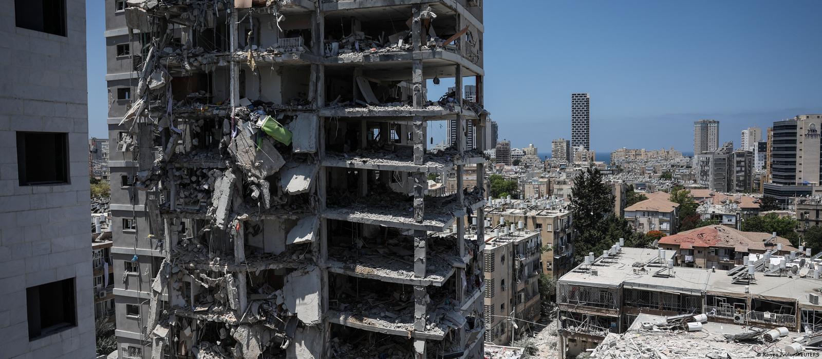 LIVE: Σφυροκόπημα του Ιράν στο Τελ Αβίβ - Ο Μοτζτάμπα Χαμενεϊ θέλει «να κλείσει σύντομα το ζήτημα»