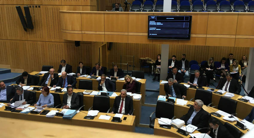  Ομόφωνα η Βουλή ενέκρινε ψήφισμα που καταδικάζει τις τουρκικές προκλήσεις