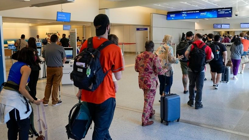 Εκκενώθηκε αεροδρόμιο στα σύνορα Ελβετίας-Γαλλίας - Τι συνέβη