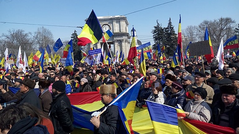 ΜΟΛΔΑΒΙΑ: Διαδήλωση για την επανένωση με τη Ρουμανία