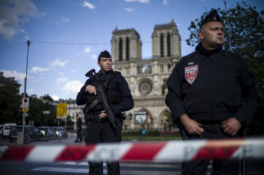 Απετράπη σχέδιο επίθεσης στη Γαλλία – Δύο συλλήψεις  