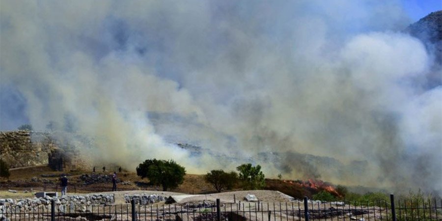 ΕΛΛΑΔΑ: Θλιβερές εικόνες στις Μυκήνες - Πυρκαγιά επηρέασε τον αρχαιολογικό χώρο - ΦΩΤΟΓΡΑΦΙΕΣ