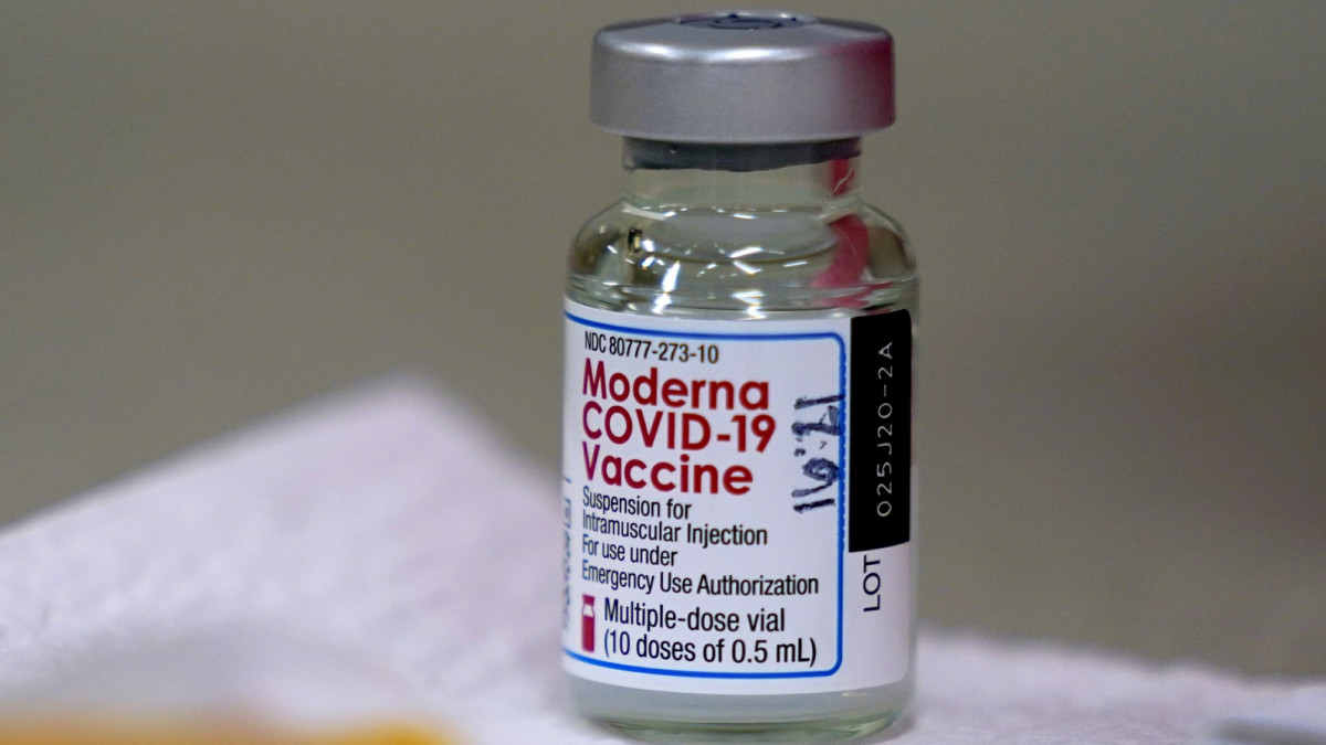 Moderna: Αποτελεσματικό 100% το εμβόλιο σε εφήβους 12-15 ετών  