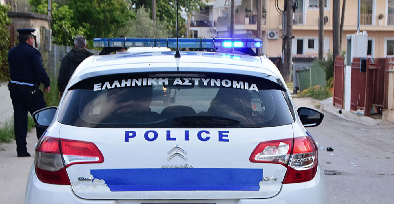 Οι τύψεις «λύγισαν» την 13χρονη στην Ελλάδα - Ο 15χρονος της είχε δώσει ακόμα και μαχαίρι για να σκοτώσει τη μητέρα της